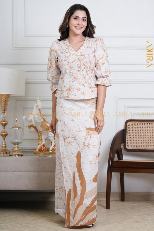 Olivia Designer Batik Top and Lungi